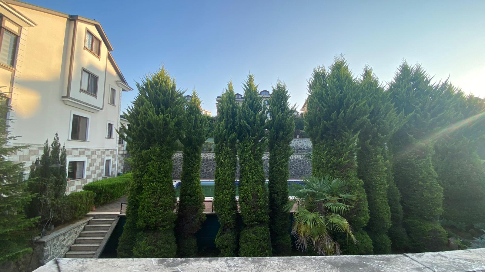 YALINCAK PARK EVLER 2'DE SATILIK TRİPLEKS VİLLA